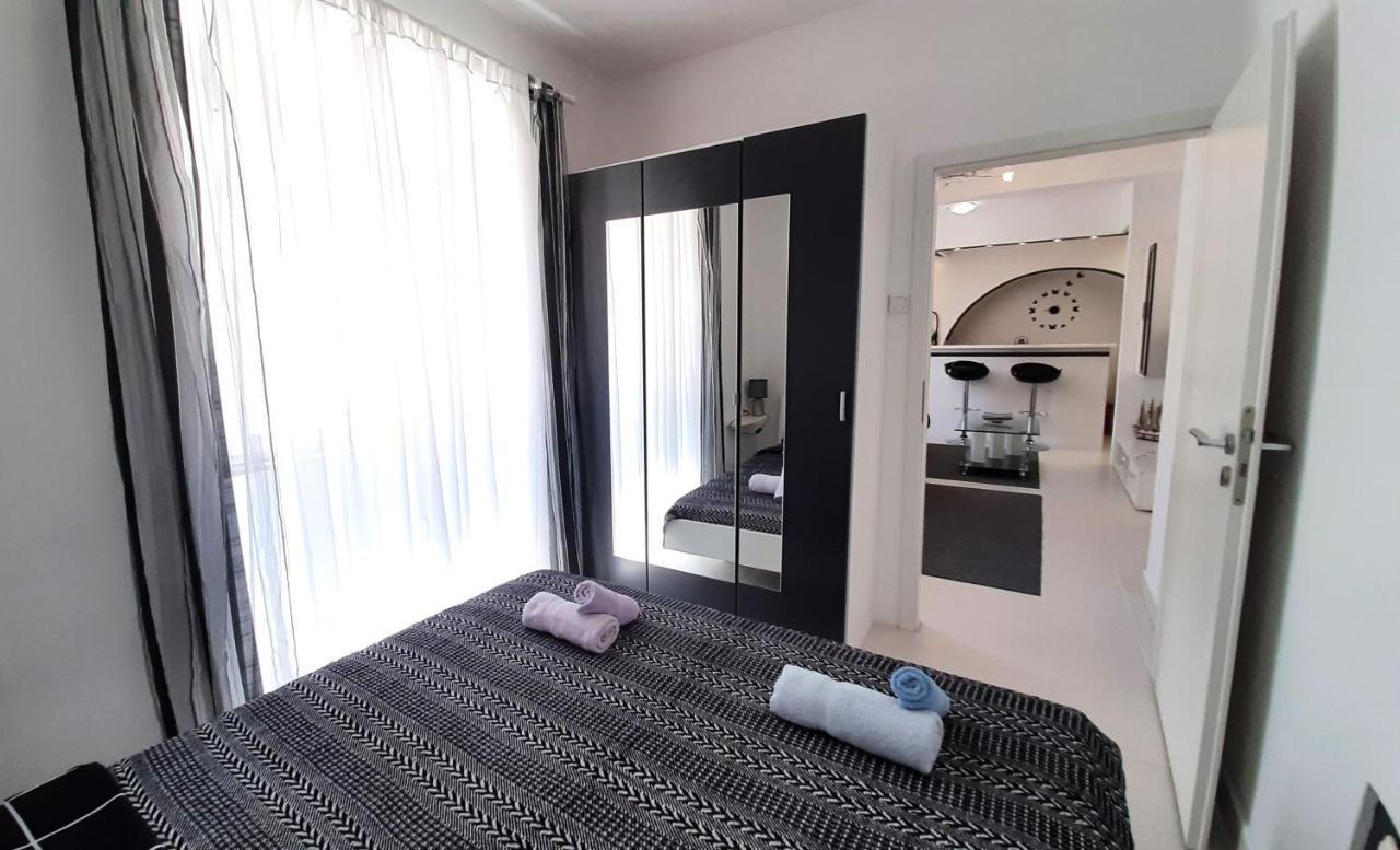 Apartment Decumana Krk Town Exterior photo